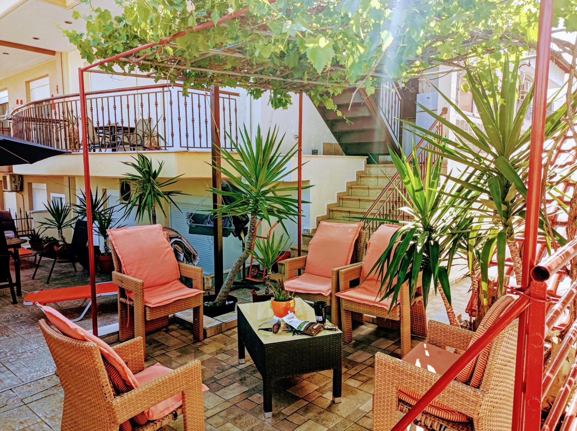 Blue Moon Accommodation Nea Michaniona Exterior foto